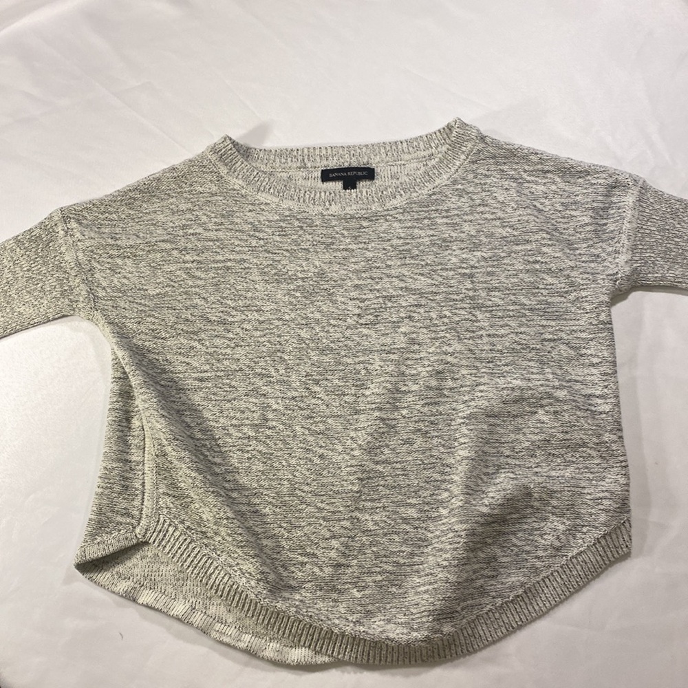 Banana Republic woman’s top size S Like New